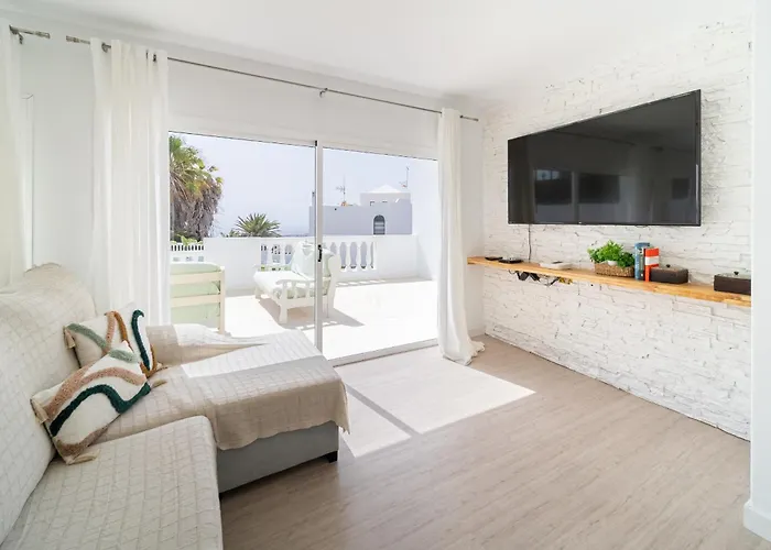 Casa Cuestas * Tías